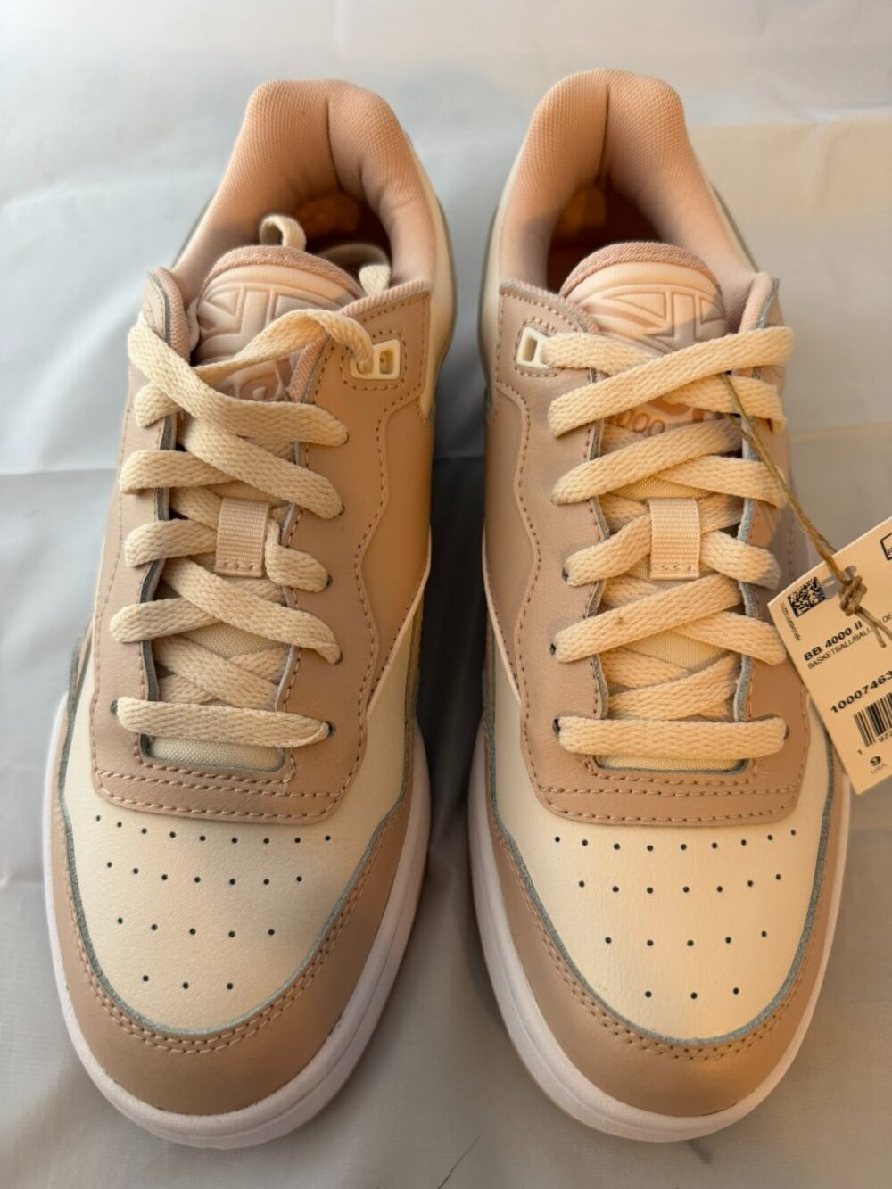 Reebok  Women's BB 4000 II Sneakers   White/Pink, Women Size 9 US   NIB
